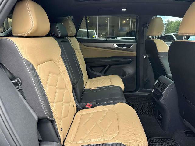 Used 2024 Volkswagen Atlas Cross Sport SE FWD image 9