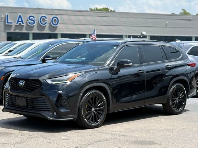 Used 2022 Toyota Highlander XSE video 2