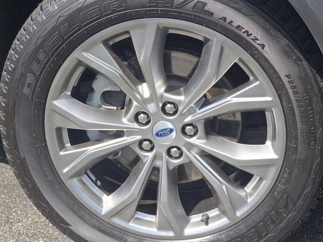 Certified 2022 Ford Explorer XLT w/ Equipment Group 202A AWD/4WD image 9