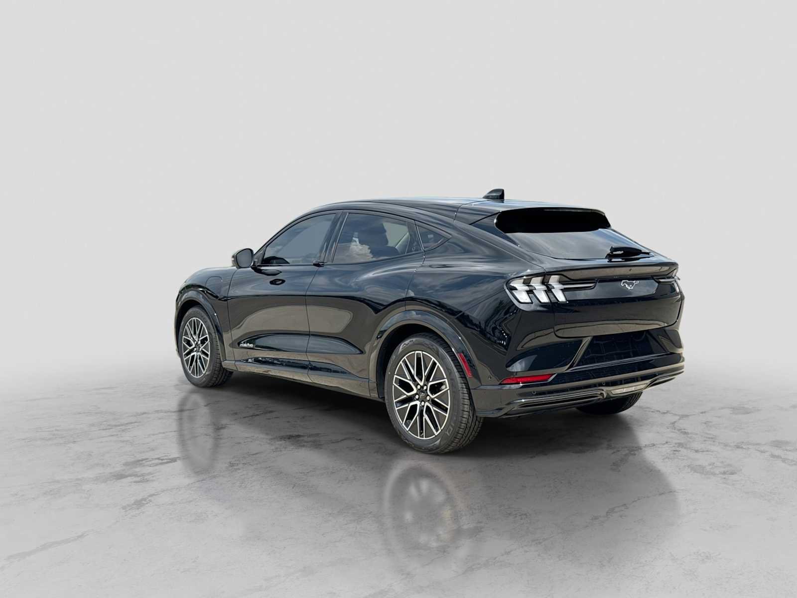Certified 2024 Ford Mustang Mach-E Premium AWD/4WD image 4