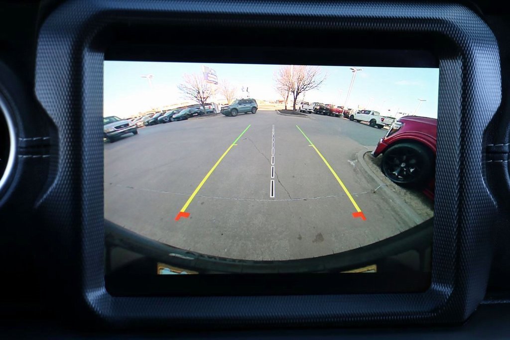 Used 2023 Jeep Wrangler Unlimited Sahara w/ Cold Weather Group image 17