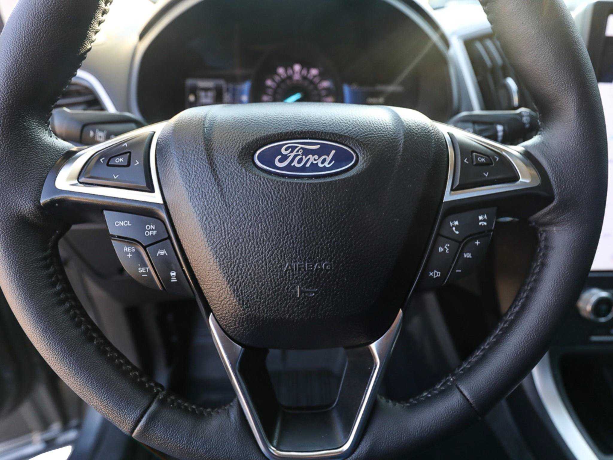 Certified 2024 Ford Edge SEL w/ Convenience Package AWD/4WD image 15