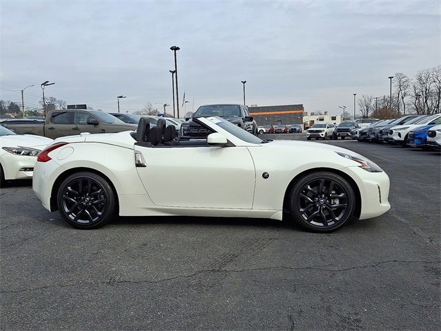 Used 2019 Nissan 370Z Roadster image 7