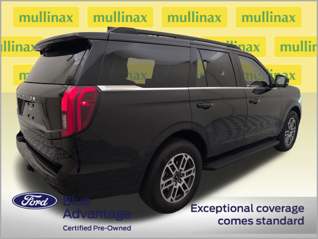 Certified 2025 Ford Expedition Active RWD image 3