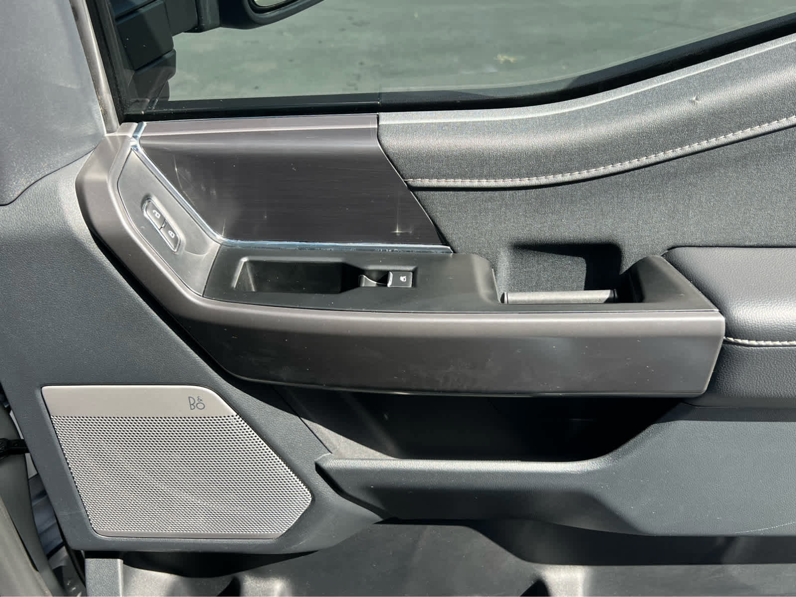 Certified 2025 Ford F150 Lariat w/ Equipment Group 501A Mid image 19