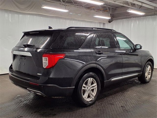 Certified 2020 Ford Explorer XLT w/ Equipment Group 202A image 4