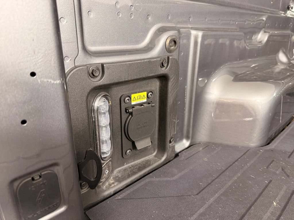 Certified 2025 Ford Maverick XLT w/ XLT Luxury Package FWD image 14
