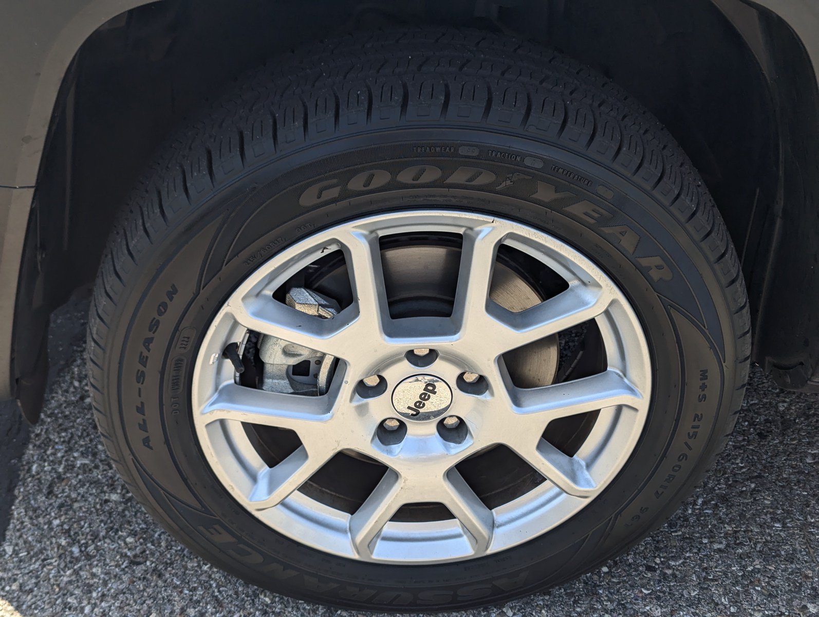 Used 2022 Jeep Renegade Latitude AWD/4WD image 8