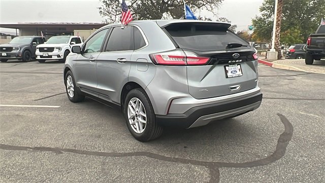 Certified 2024 Ford Edge SEL image 3