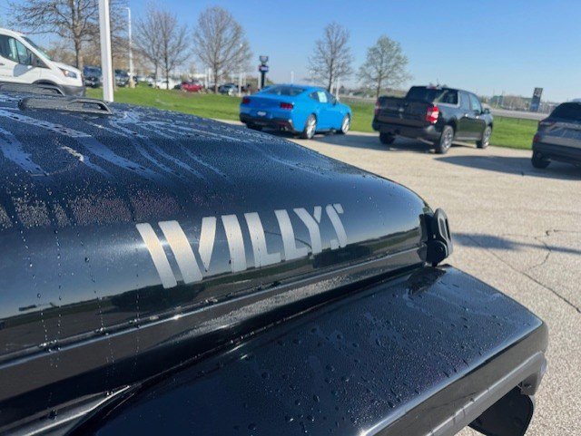 Used 2022 Jeep Gladiator Sport AWD/4WD image 12