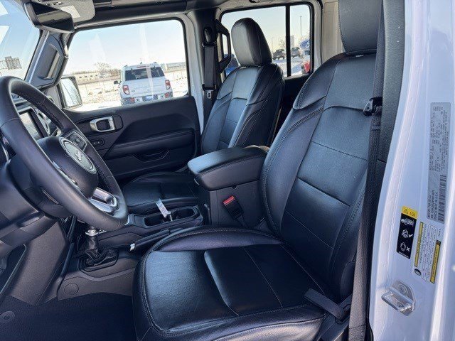 Used 2023 Jeep Wrangler Unlimited Sahara image 12