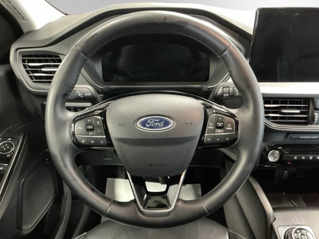 Certified 2025 Ford Escape Platinum AWD/4WD image 12