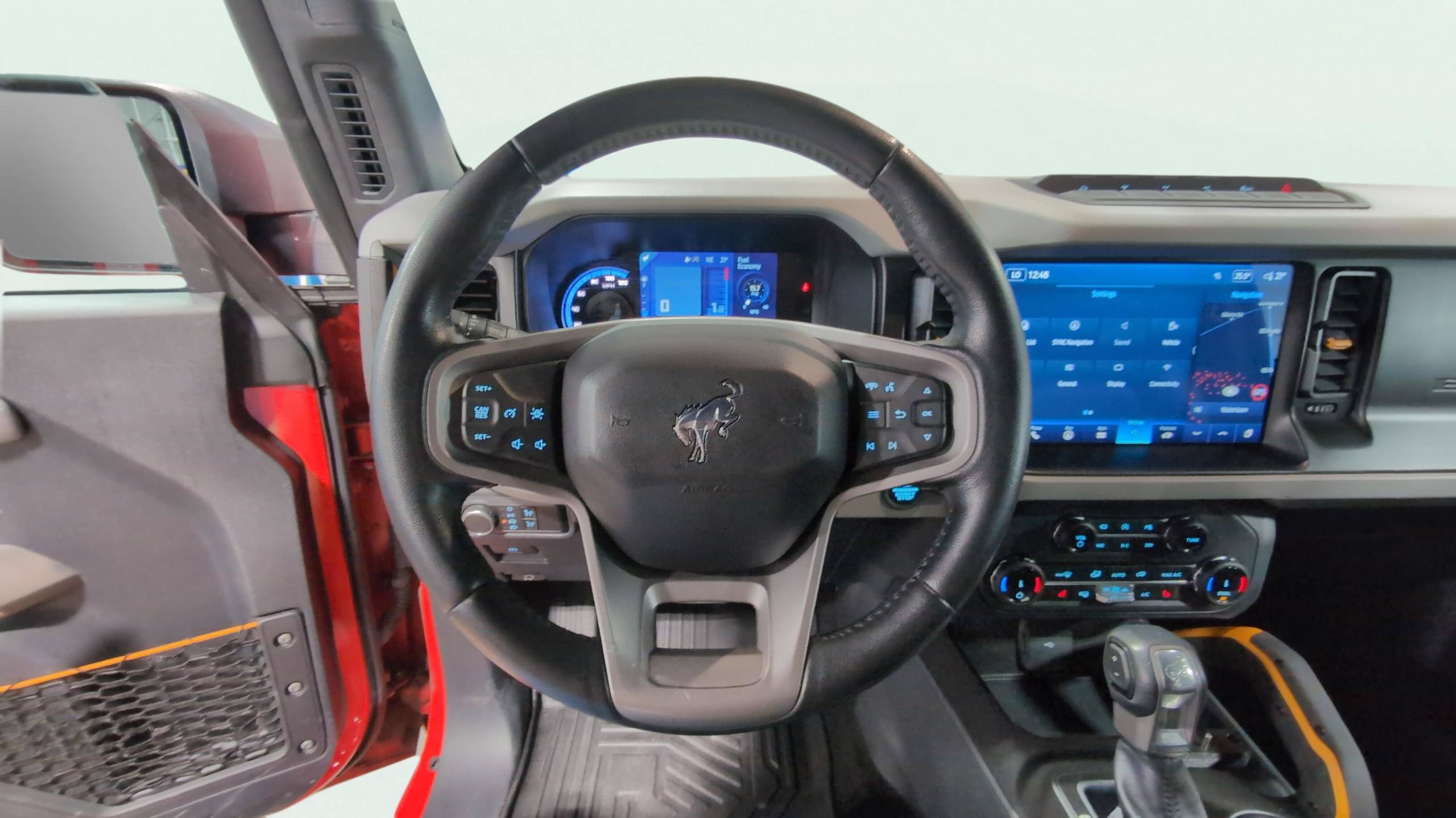 Certified 2022 Ford Bronco Badlands w/ Sasquatch Package AWD/4WD image 19
