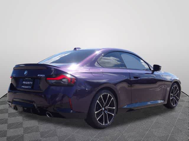 Used 2024 BMW 230i Coupe w/ Premium Package RWD image 3