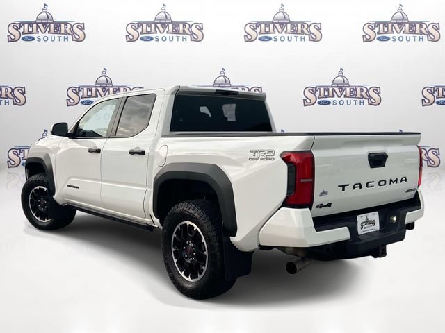 Used 2024 Toyota Tacoma TRD Off-Road AWD/4WD image 5
