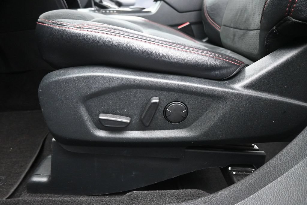 Certified 2019 Ford Explorer XLT w/ Equipment Group 202A FWD image 10
