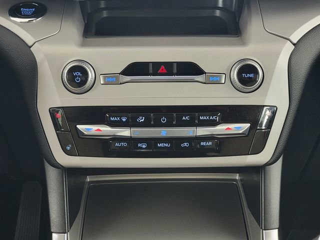 Certified 2023 Ford Explorer XLT w/ Equipment Group 202A AWD/4WD image 23
