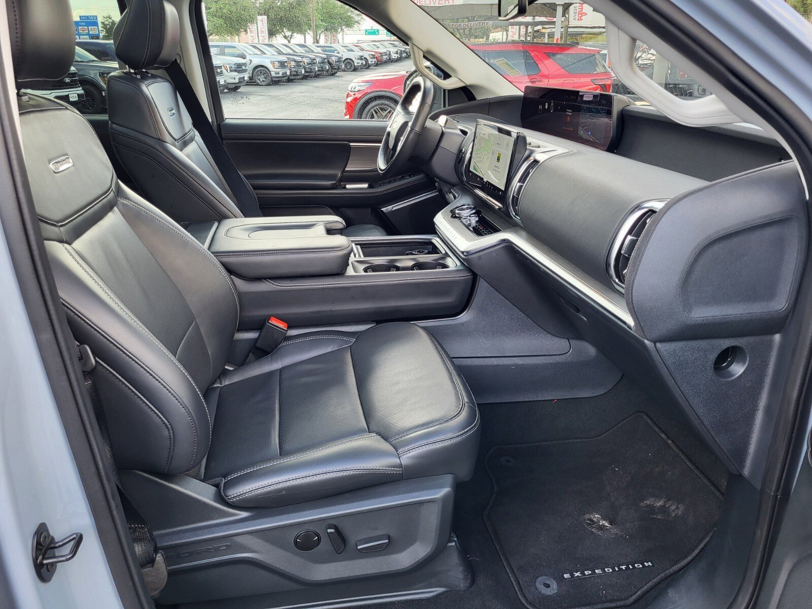 Certified 2025 Ford Expedition Max Platinum image 12