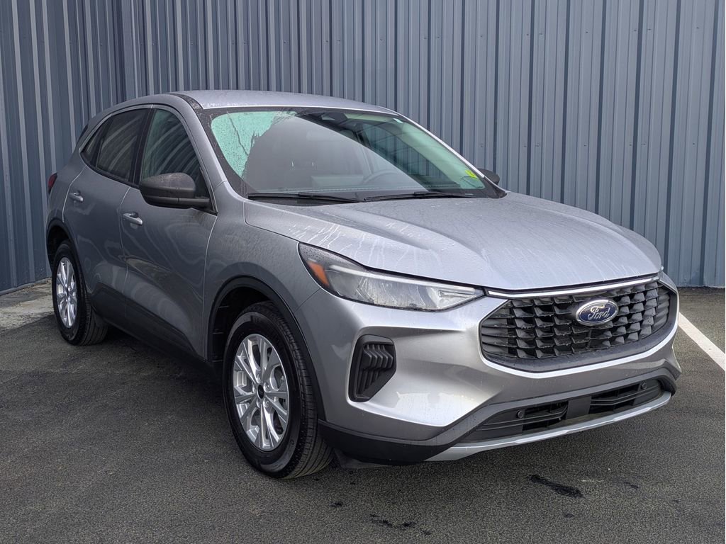 Certified 2023 Ford Escape Active w/ Tech Pack #1 FWD image 4