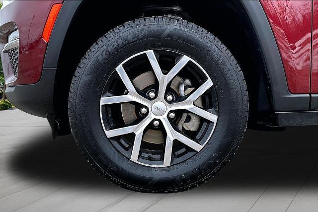 Used 2024 Jeep Grand Cherokee Limited image 11