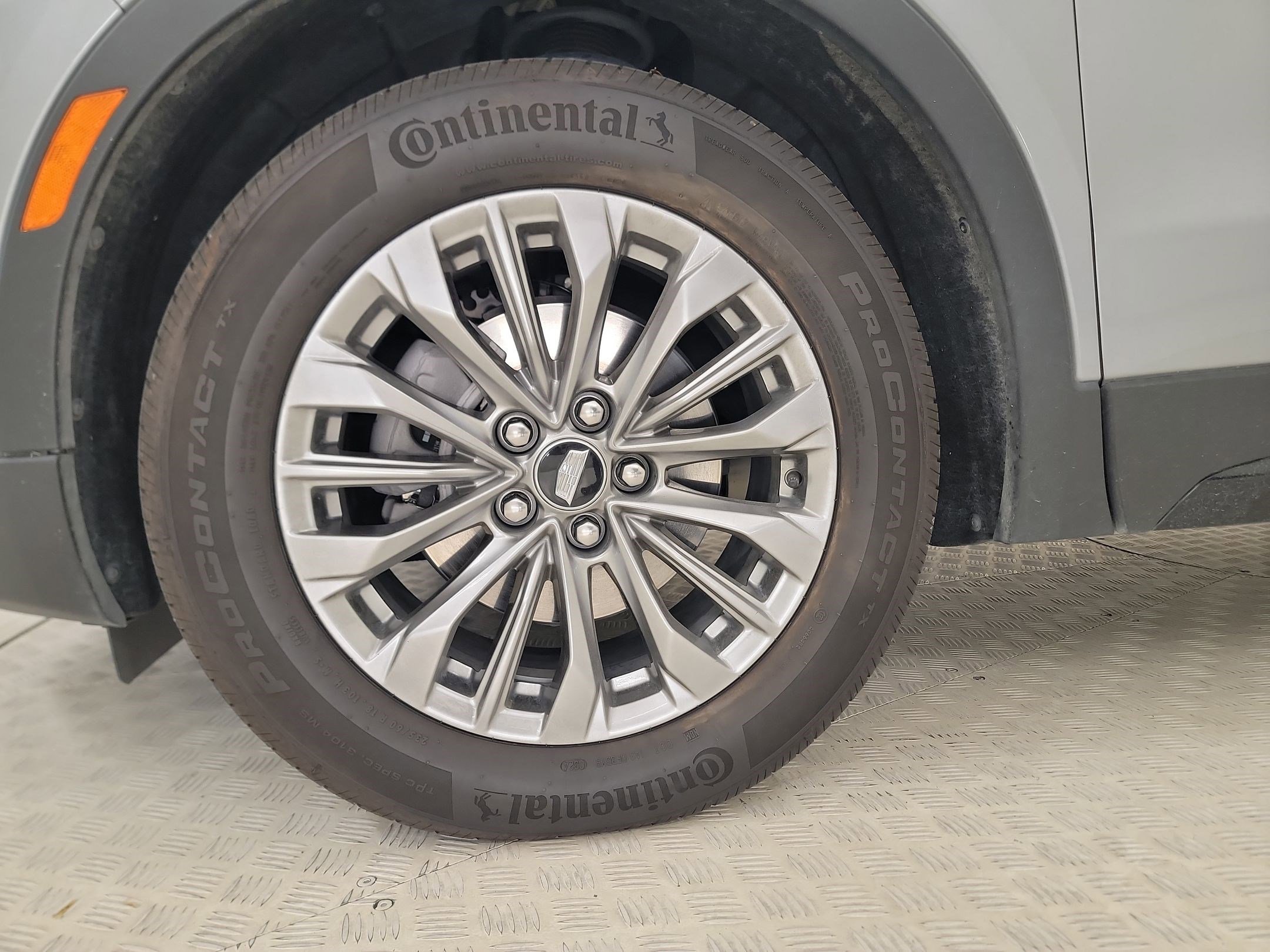 Used 2024 Cadillac XT4 Premium Luxury w/ Cold Weather Package FWD image 10