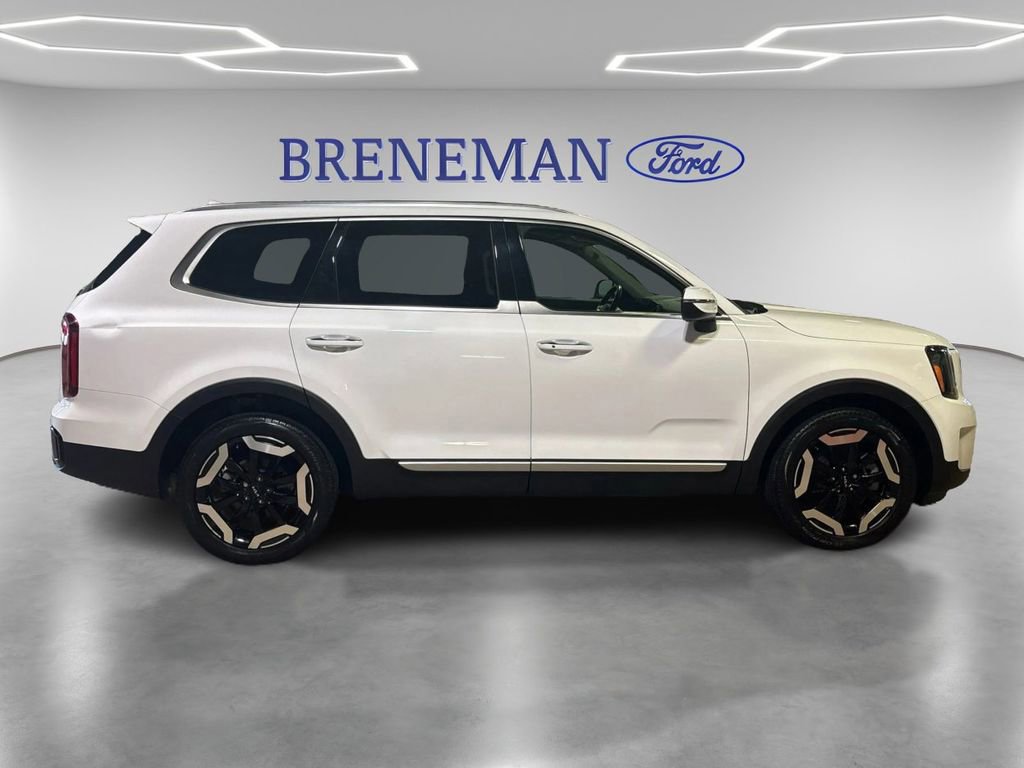 Used 2023 Kia Telluride S w/ S Sunroof Package image 7