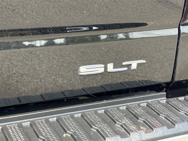 Used 2025 GMC Sierra 1500 SLT AWD/4WD image 11