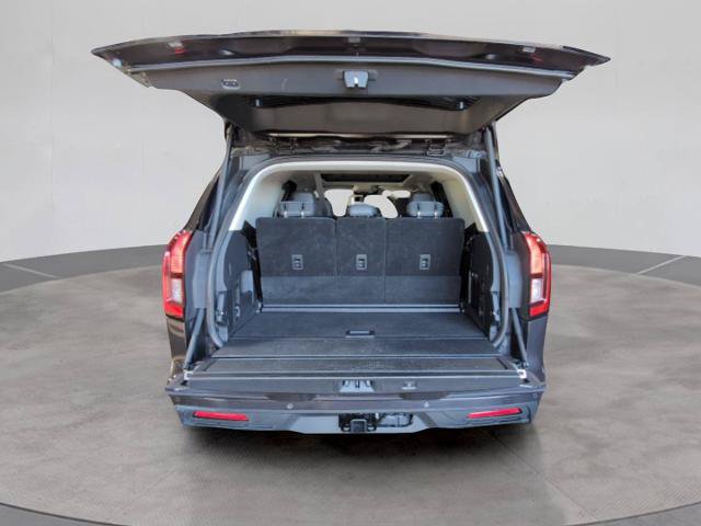 Certified 2025 Ford Expedition Active AWD/4WD image 14