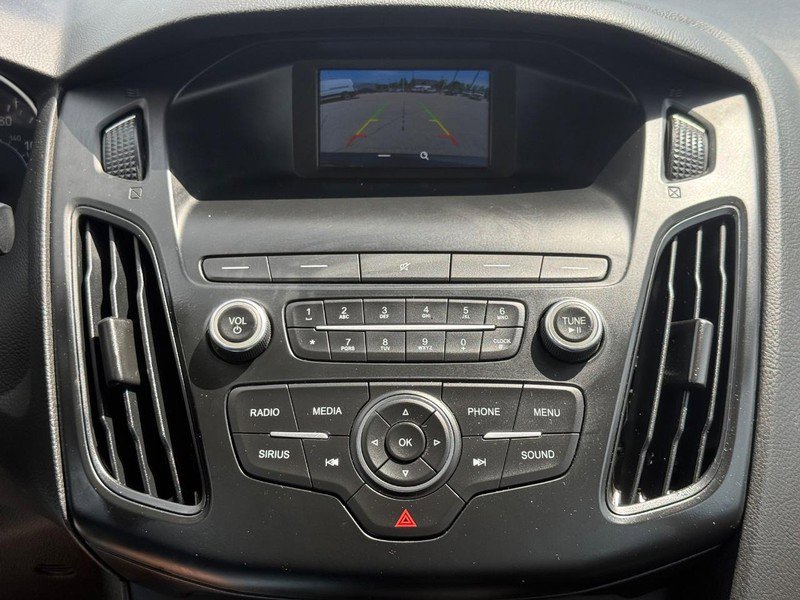 Certified 2018 Ford Focus SE FWD image 20