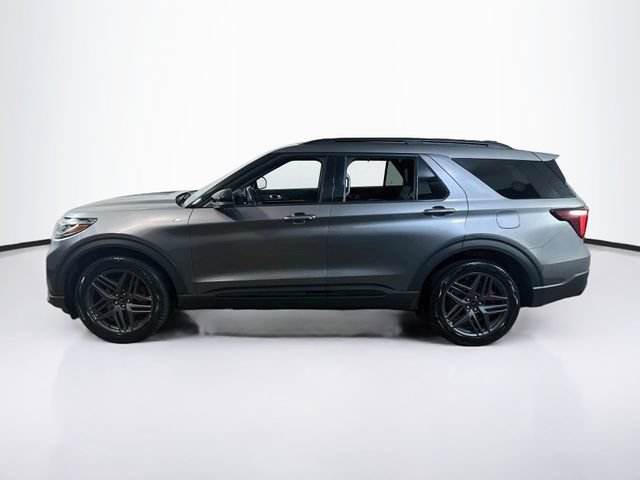 Certified 2025 Ford Explorer ST-Line w/ Premium Package AWD/4WD image 5