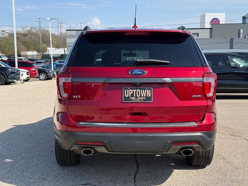 Certified 2018 Ford Explorer XLT w/ Equipment Group 202A image 3