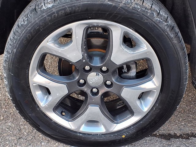 Used 2019 Jeep Compass Limited image 29