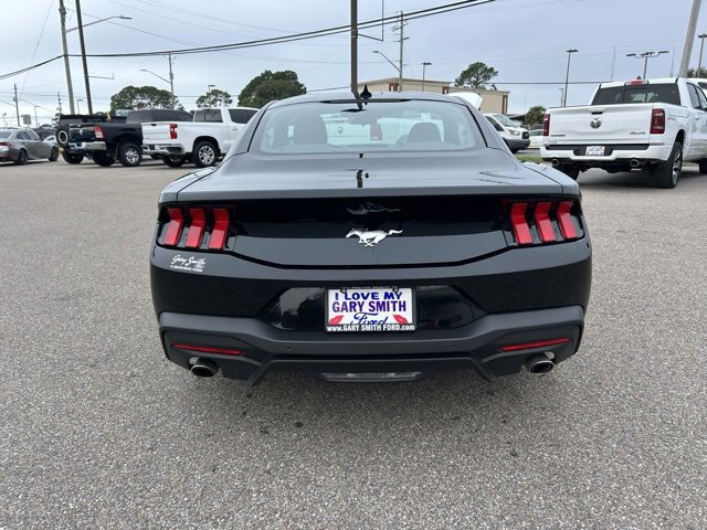 Certified 2025 Ford Mustang Coupe image 6