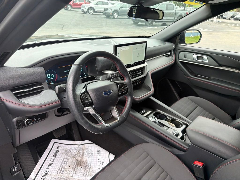 Certified 2025 Ford Explorer ST-Line w/ ST-Line Street Pack AWD/4WD image 10