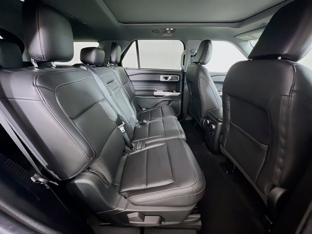 Certified 2023 Ford Explorer XLT w/ Equipment Group 202A image 33