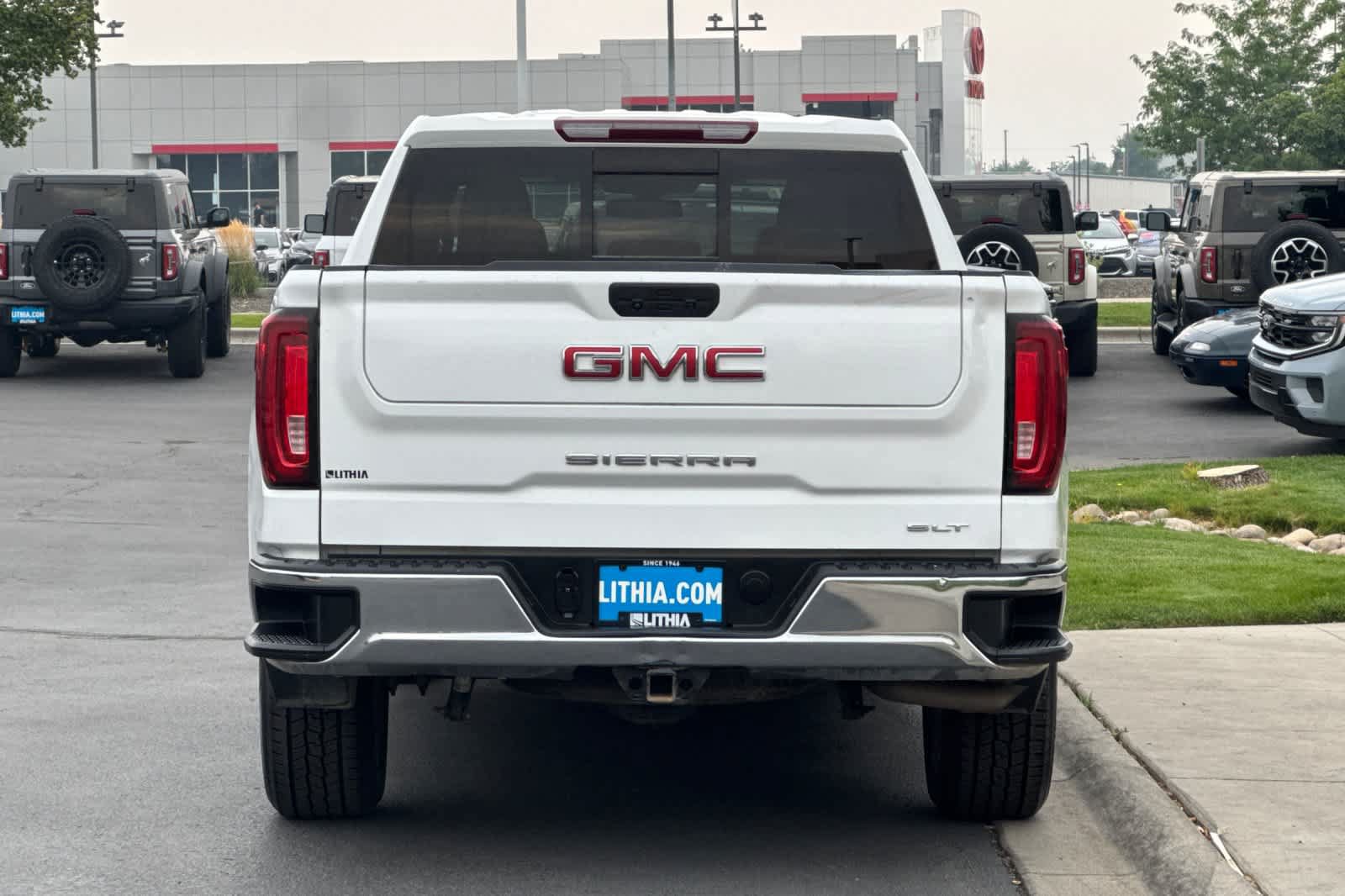 Used 2022 GMC Sierra 1500 SLT w/ SLT Convenience Package AWD/4WD image 7