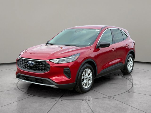 Certified 2023 Ford Escape Active w/ Cold Weather Package FWD image 3