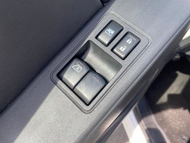 Used 2022 Nissan Frontier S RWD image 13