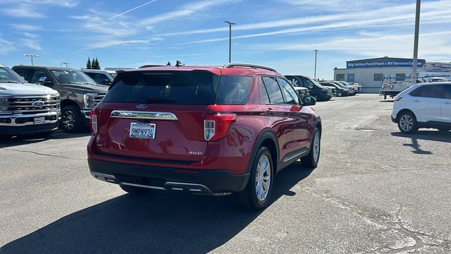 Certified 2024 Ford Explorer XLT w/ Equipment Group 202A image 3