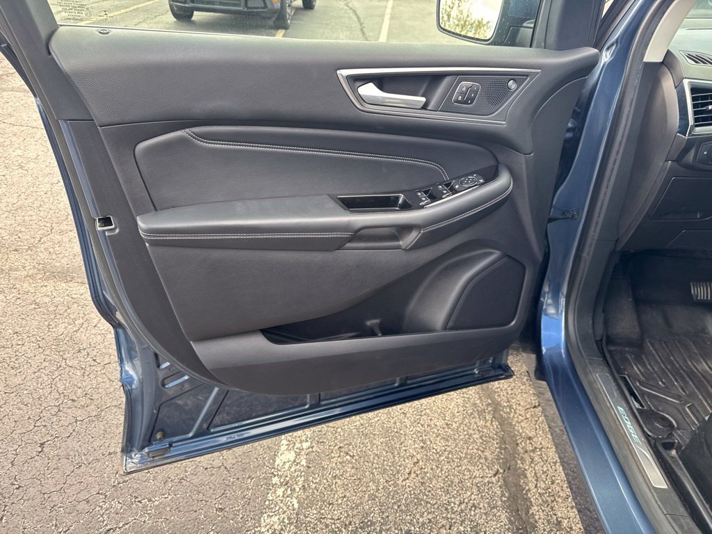 Certified 2019 Ford Edge Titanium FWD image 14