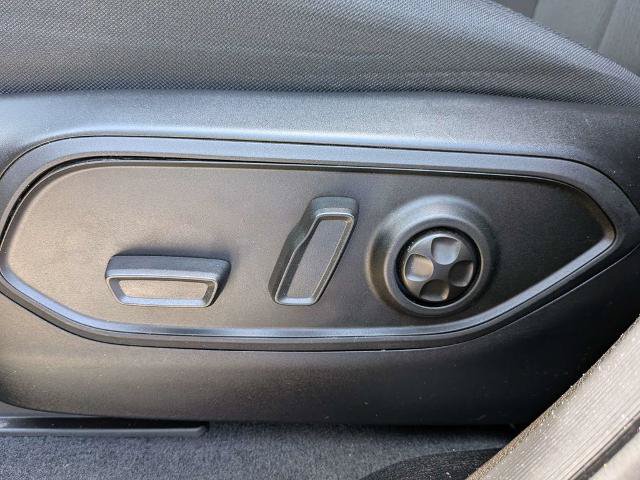 Used 2025 Jeep Grand Cherokee L Laredo AWD/4WD image 15