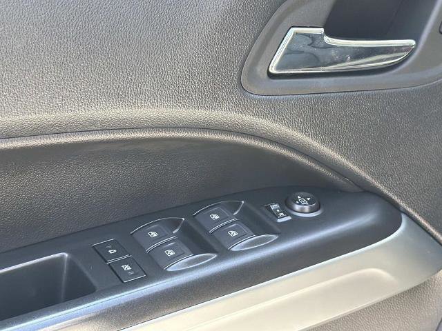 Used 2022 Chevrolet Colorado LT w/ Luxury Package RWD image 23