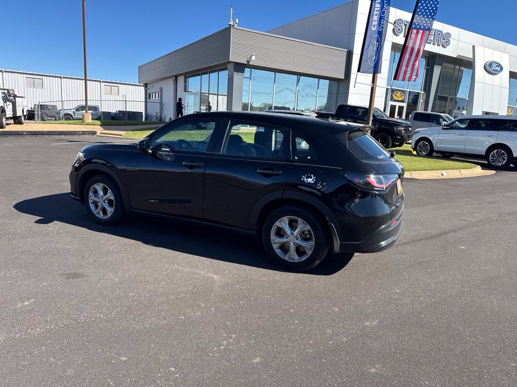 Used 2024 Honda HR-V LX image 9