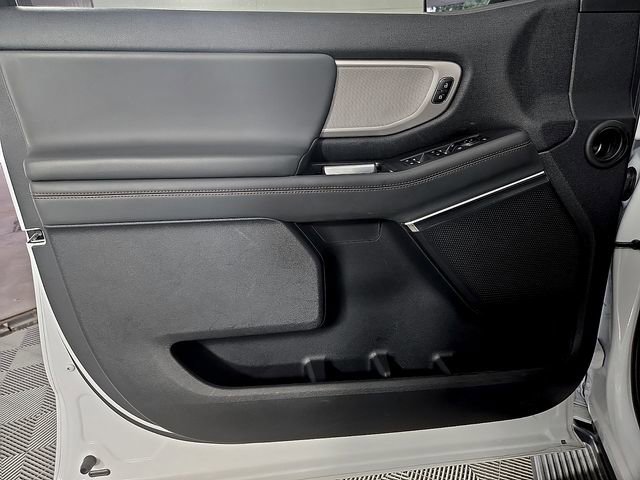 Certified 2025 Ford Expedition Active AWD/4WD image 14