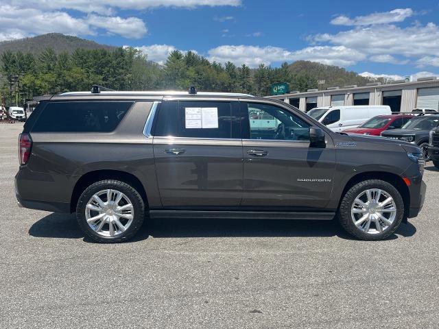 Used 2021 Chevrolet Suburban High Country w/ Premium Package image 2