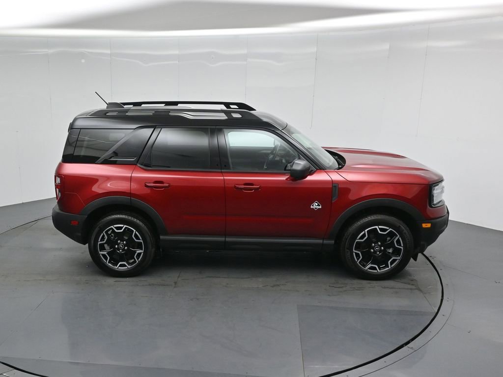 Certified 2025 Ford Bronco Sport Outer Banks w/ Outer Banks Tech Package+ AWD/4WD image 40
