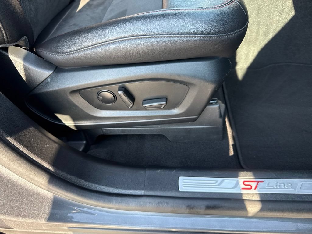 Certified 2023 Ford Explorer ST-Line AWD/4WD image 36