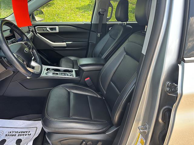 Certified 2020 Ford Explorer XLT w/ Equipment Group 202A AWD/4WD image 11