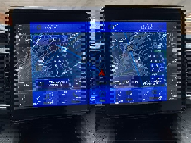 Certified 2022 Ford Explorer XLT w/ Equipment Group 202A image 10