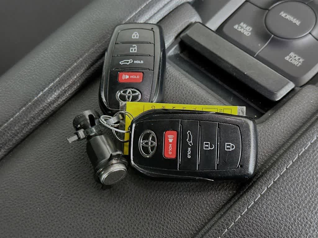 Used 2024 Toyota Grand Highlander AWD image 22